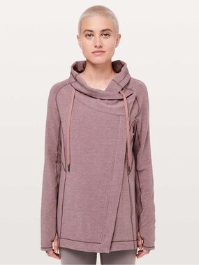 Lululemon Coast Easy Wrap
Heathered Misty Merlot Size 6 
New w/o Tags